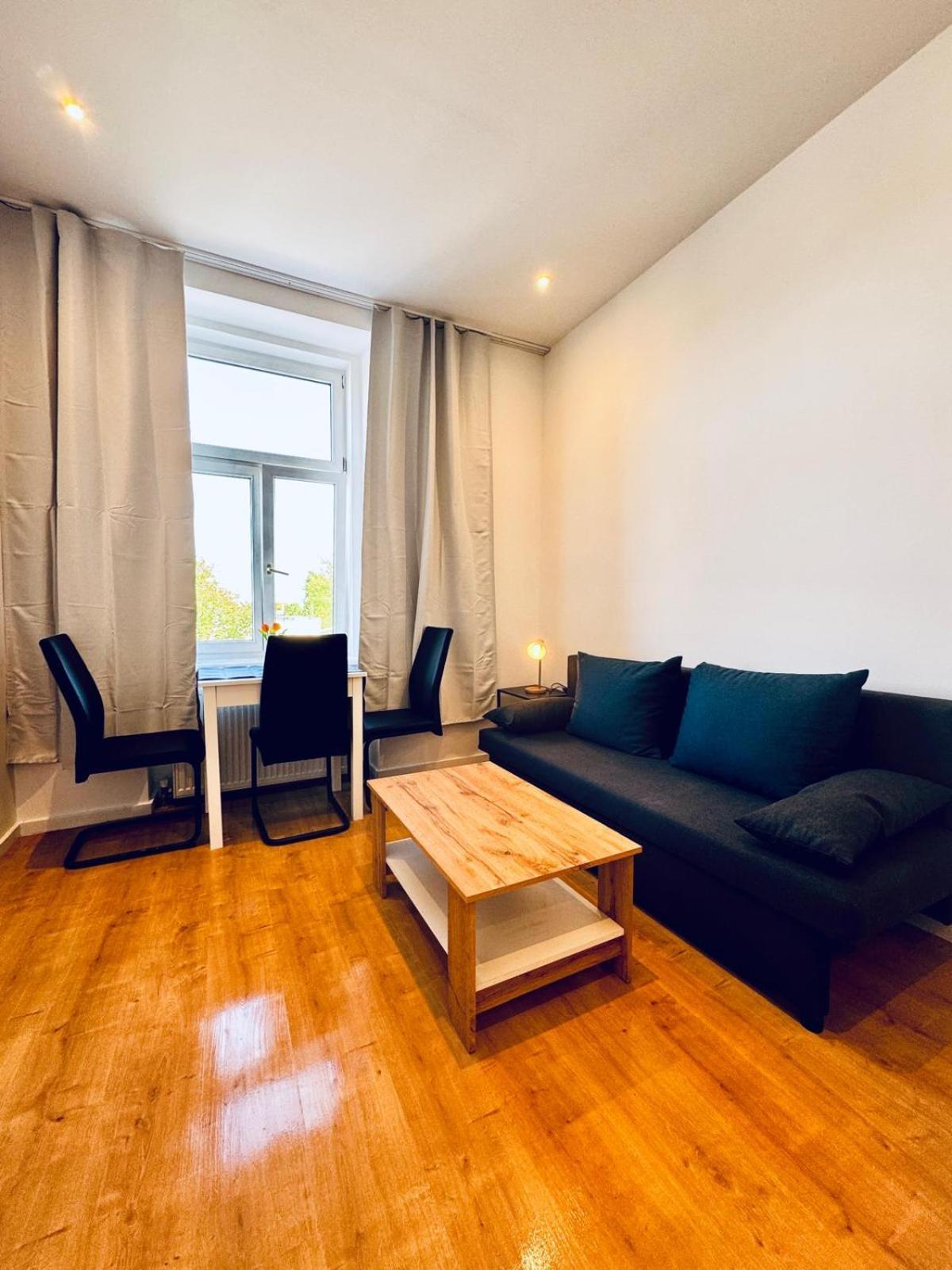 Spacious 3br Shared Near Kaufpark Alterlaa Apartment *