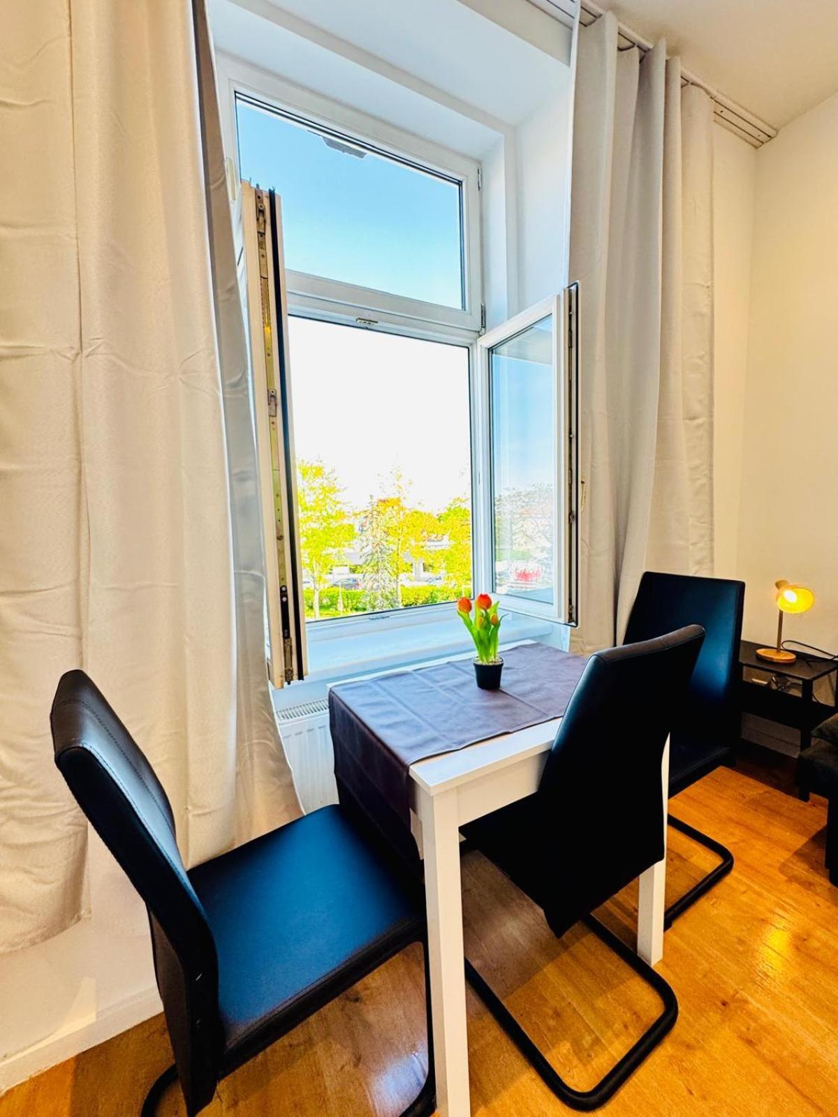 Spacious 3br Shared Near Kaufpark Alterlaa Apartment *