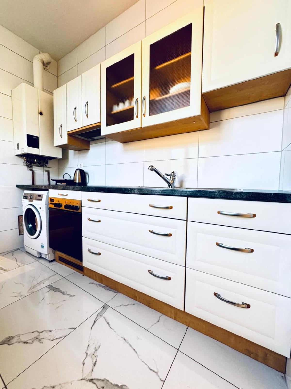 Apartment Spacious 3br Shared Near Kaufpark Alterlaa *