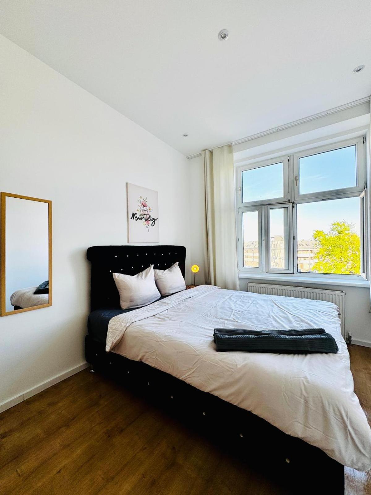 Apartment Spacious 3br Shared Near Kaufpark Alterlaa Vienna